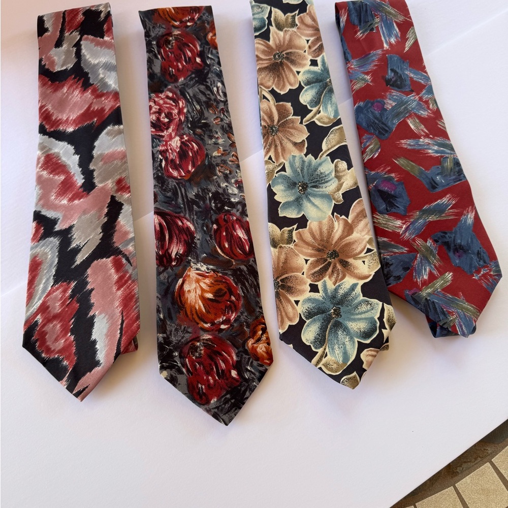 Lot Of Four Ties, Windsor & Enrico Gucci’s, Floral Style, Silk, All 56-58”.